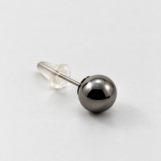 MY LOBE STUDS – BLACK SPHERE