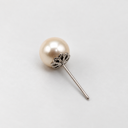 MY LOBE STUDS WHITE PEARL